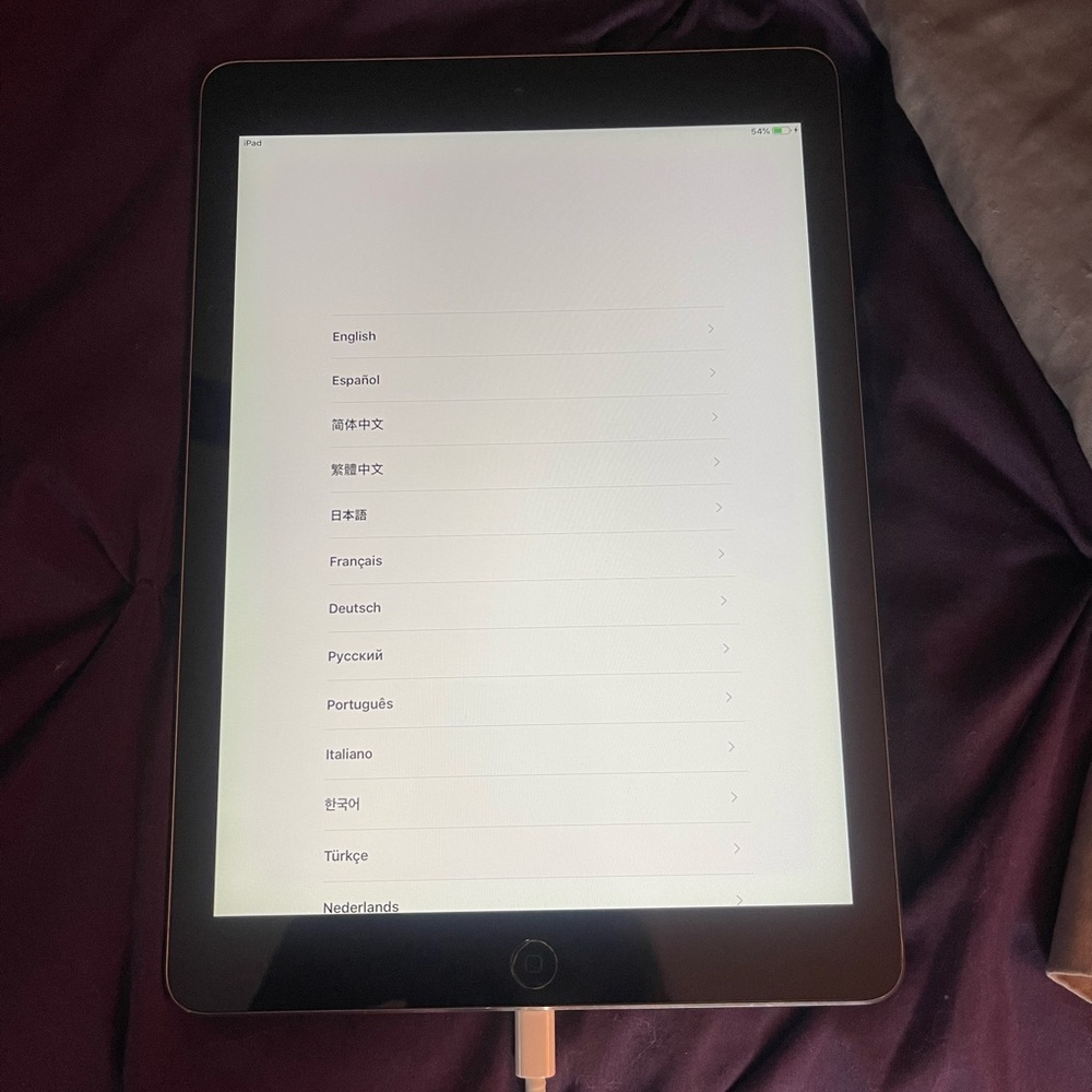 Apple iPad Air 1st Generation 16GB in Space Gray - Picture 2 of 6